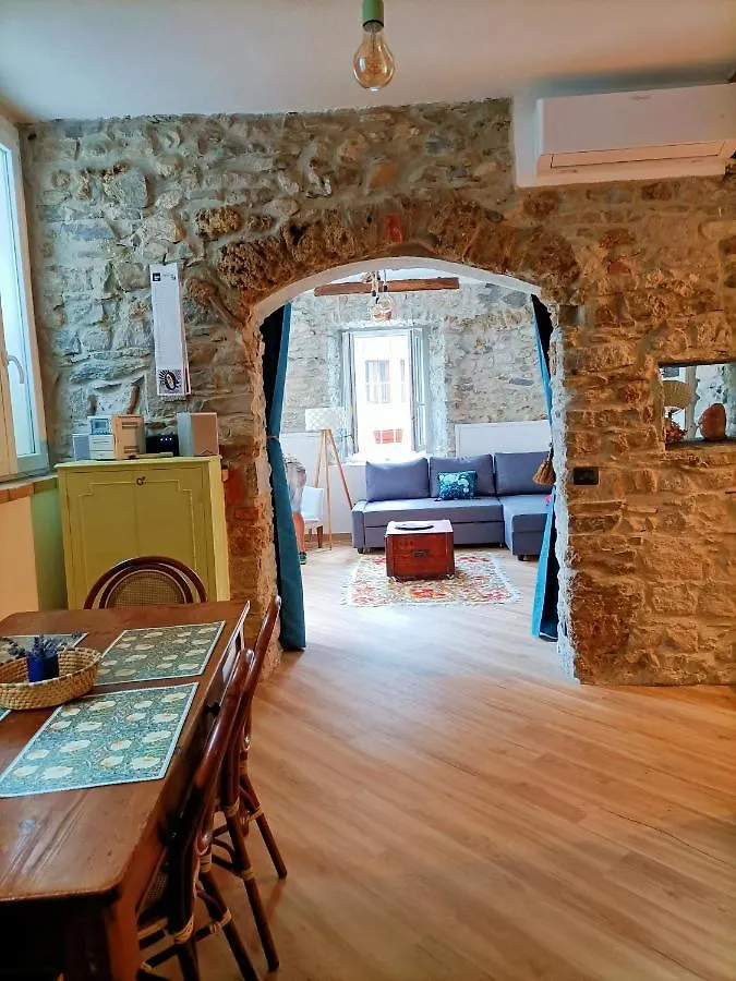 Holiday home Casa Virginia Nel Borgo Villa Lierna