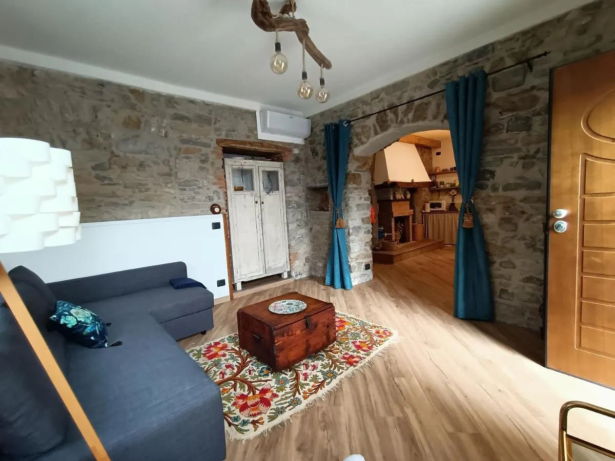 Holiday home Casa Virginia Nel Borgo Villa Lierna
